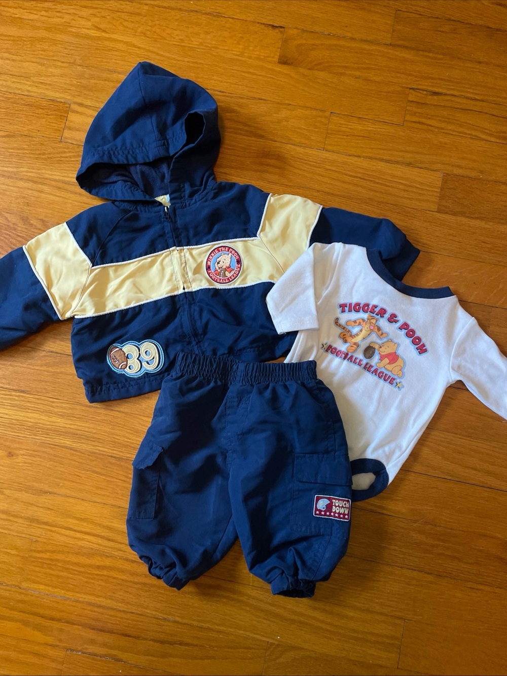 Vintage Disney Winnie the Pooh Navy & Yellow Newborn 6-9M Matching Set Football